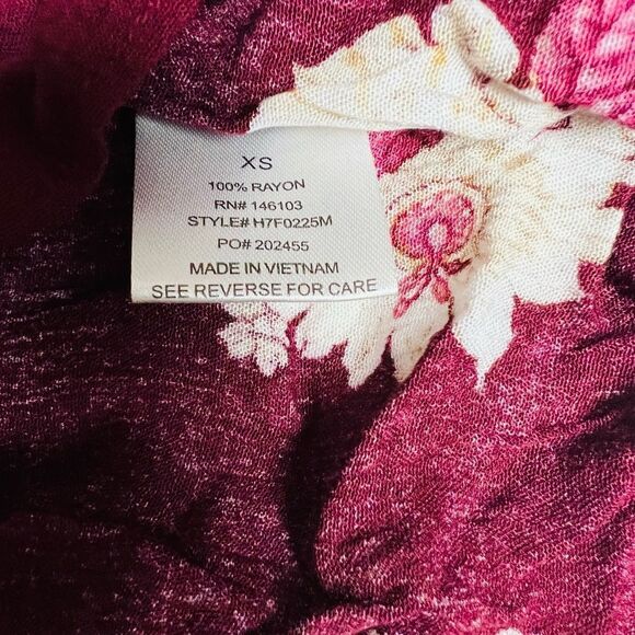 Hippie Rose Womens Floral Print Cold Shoulder Blouse Burgundy XS NWT - Picture 11 of 11